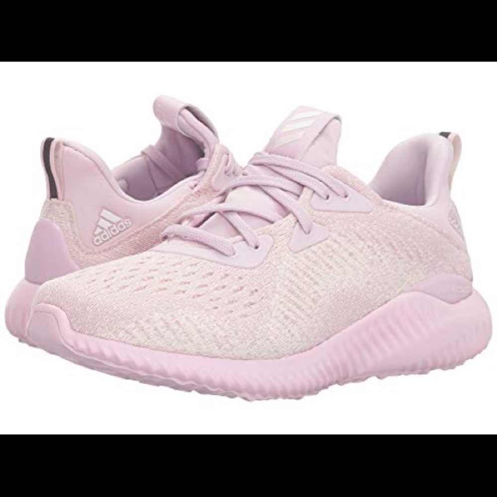 NWB Adidas Alphabounce Sz 6.5 kids/women’s 8.5
